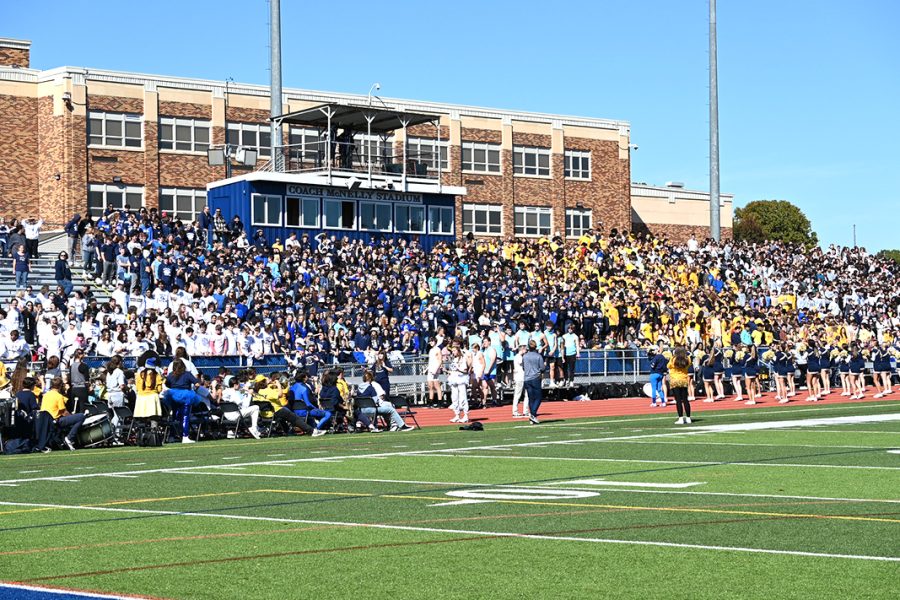 Spring-Ford+students+in+grades+12+through+ninth+gather+on+the+home+side+of+Coach+McNelly+Stadium+for+the+second+annual+outdoor+Pep+Rally.+