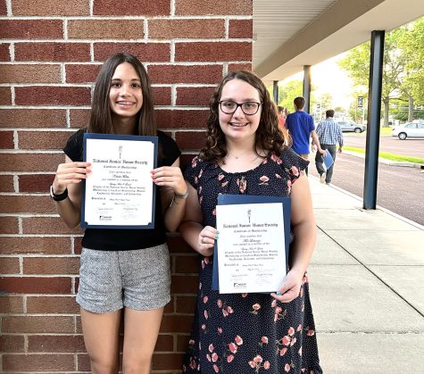 Spring-Ford ninth-graders Natalie Fuller and Mia Lattanzio are pictured together.
